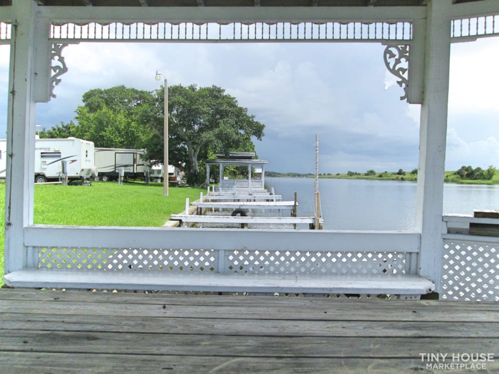 Gracious Tiny House Park, Lake Okeechobee, Florida - Image 4 Thumbnail