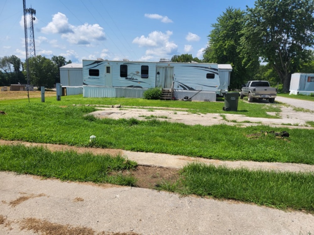 RV Lot for Rent Petersburg, IN - Image 3 Thumbnail