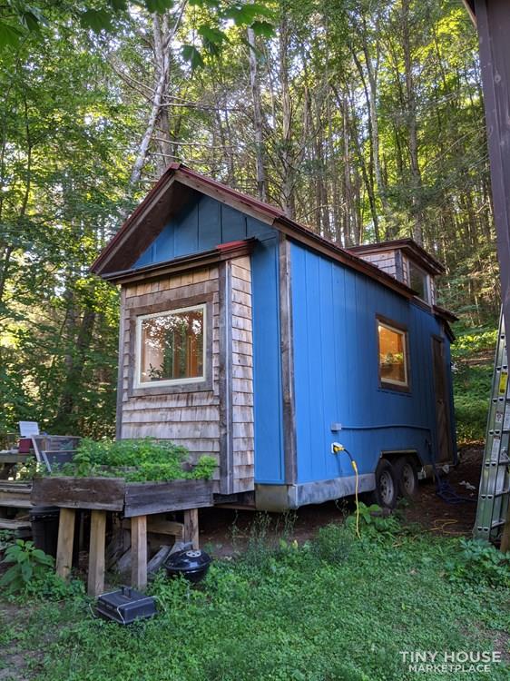 ☀️ 17' New England Inspired Tiny House *Light + Spacious*☀️ - Image 2 Thumbnail