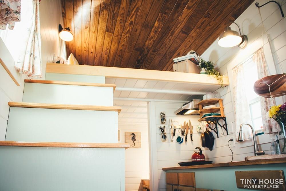 "Egret" the 20 foot tiny house on wheels - Image 4 Thumbnail