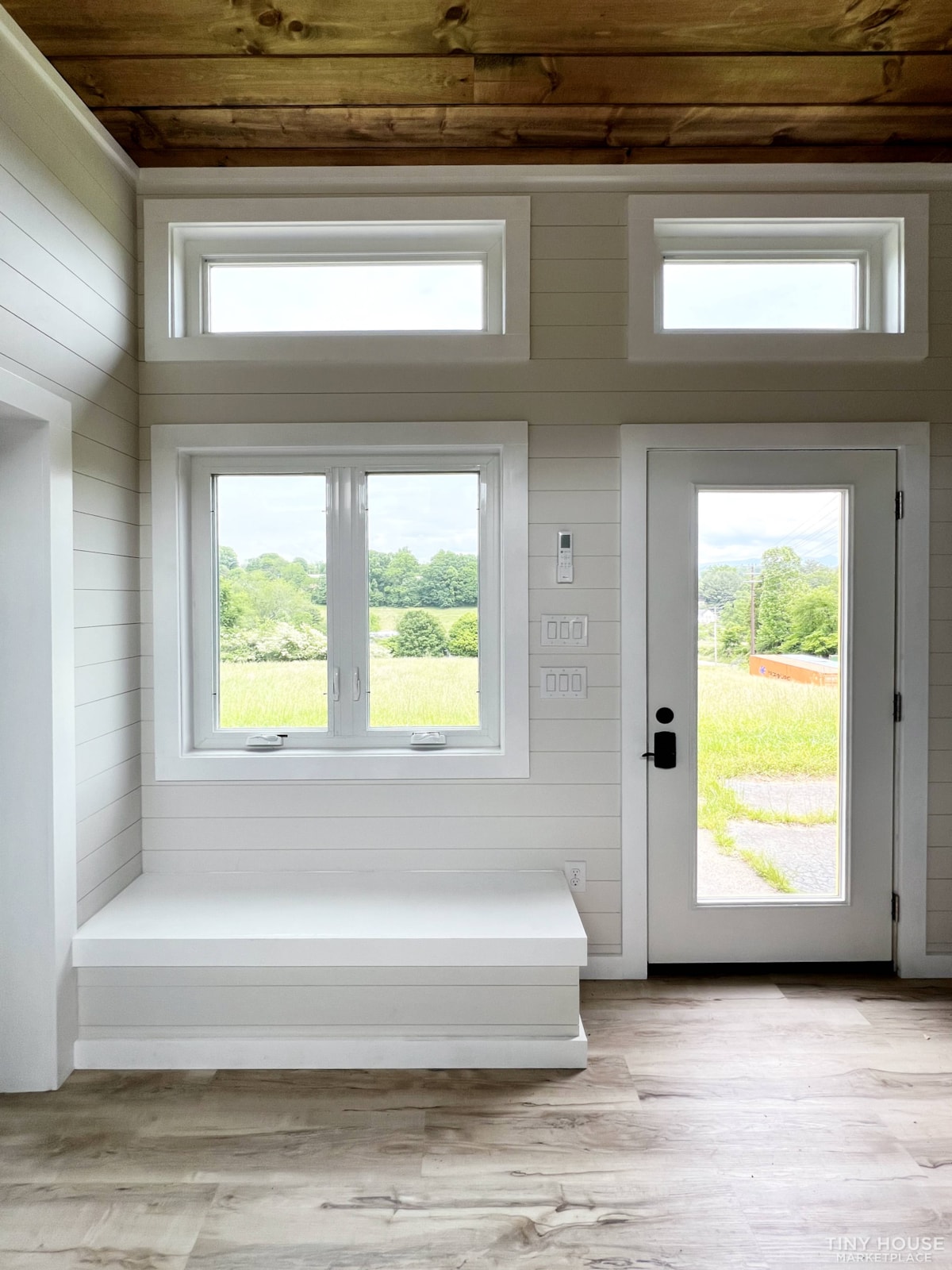 *NEW* 390 sq/ft Tiny House with main floor bedroom & loft (2 bedroom, 1 bath) - Image 4 Thumbnail
