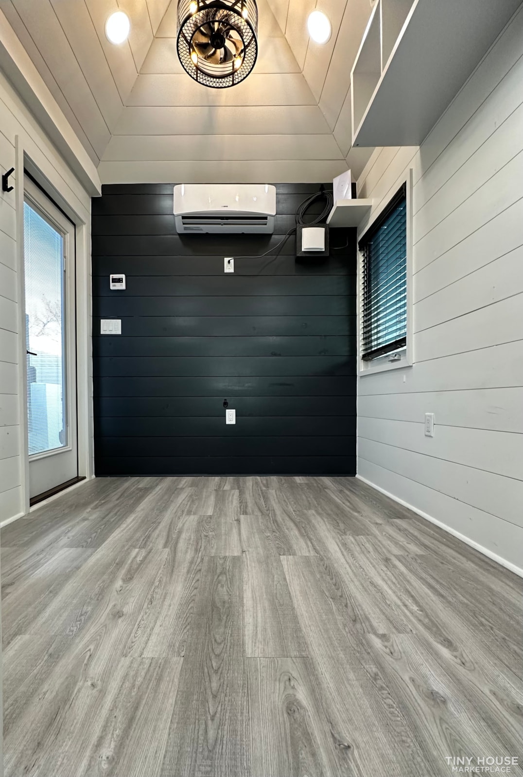 ✨STANDING Bedroom PLUS Loft - Tiny Home  - 88k✨ - Image 3 Thumbnail