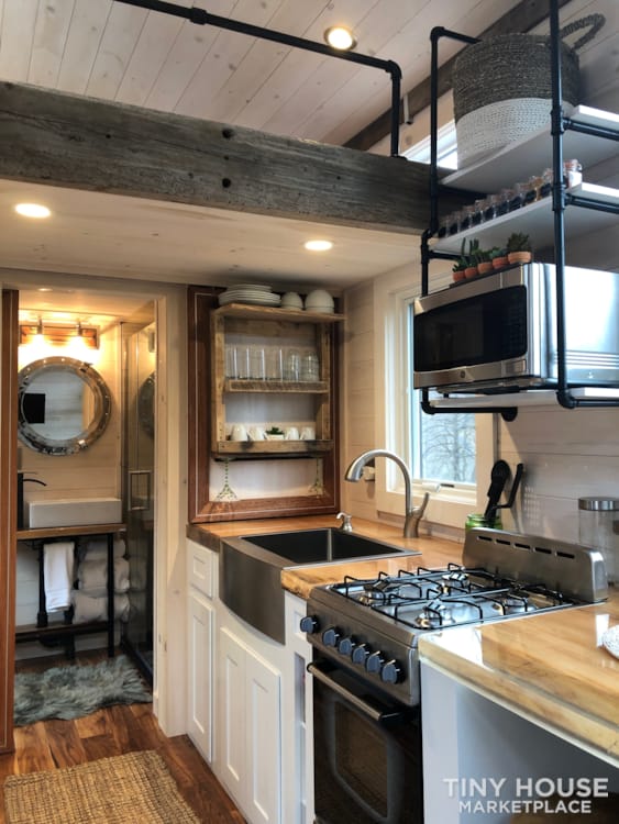 "The Hemingway" Luxury Tiny Home - Image 4 Thumbnail