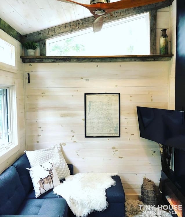 "The Hemingway" Luxury Tiny Home - Image 3 Thumbnail
