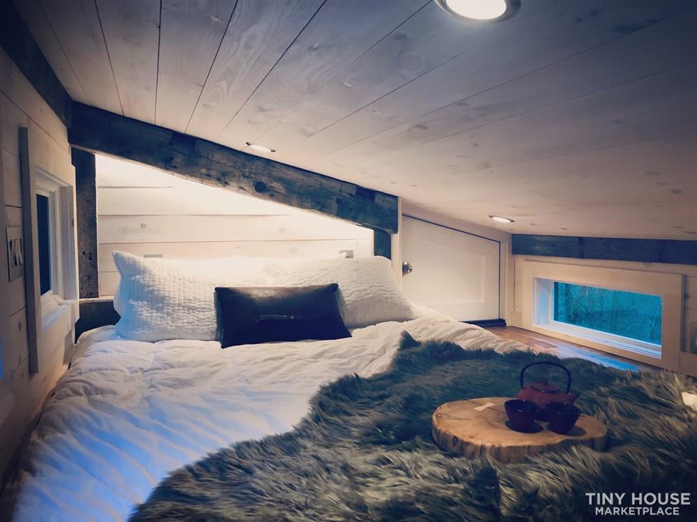 “The Hemingway” Luxury Tiny Home - Image 4 Thumbnail