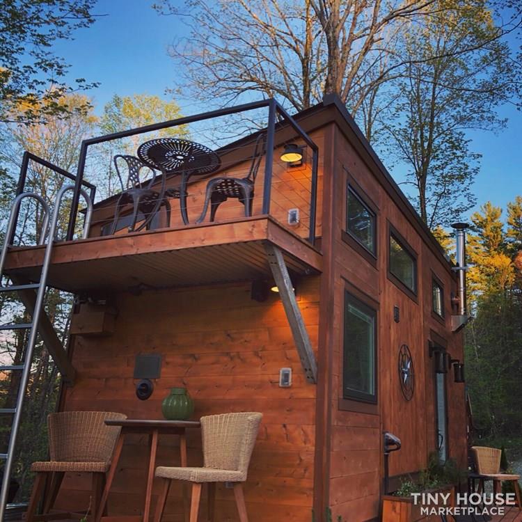 “The Hemingway” Luxury Tiny Home - Image 1 Thumbnail