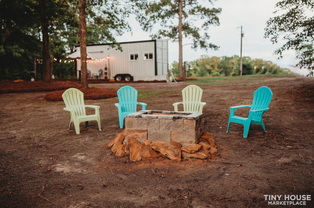 "The Millpond" tiny home - Image 4 Thumbnail