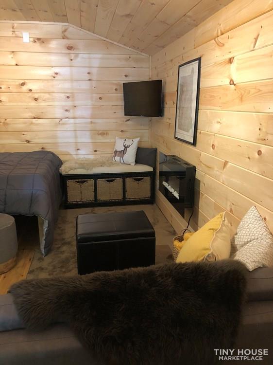 “The Rockwell“ Tiny Home - Image 4 Thumbnail
