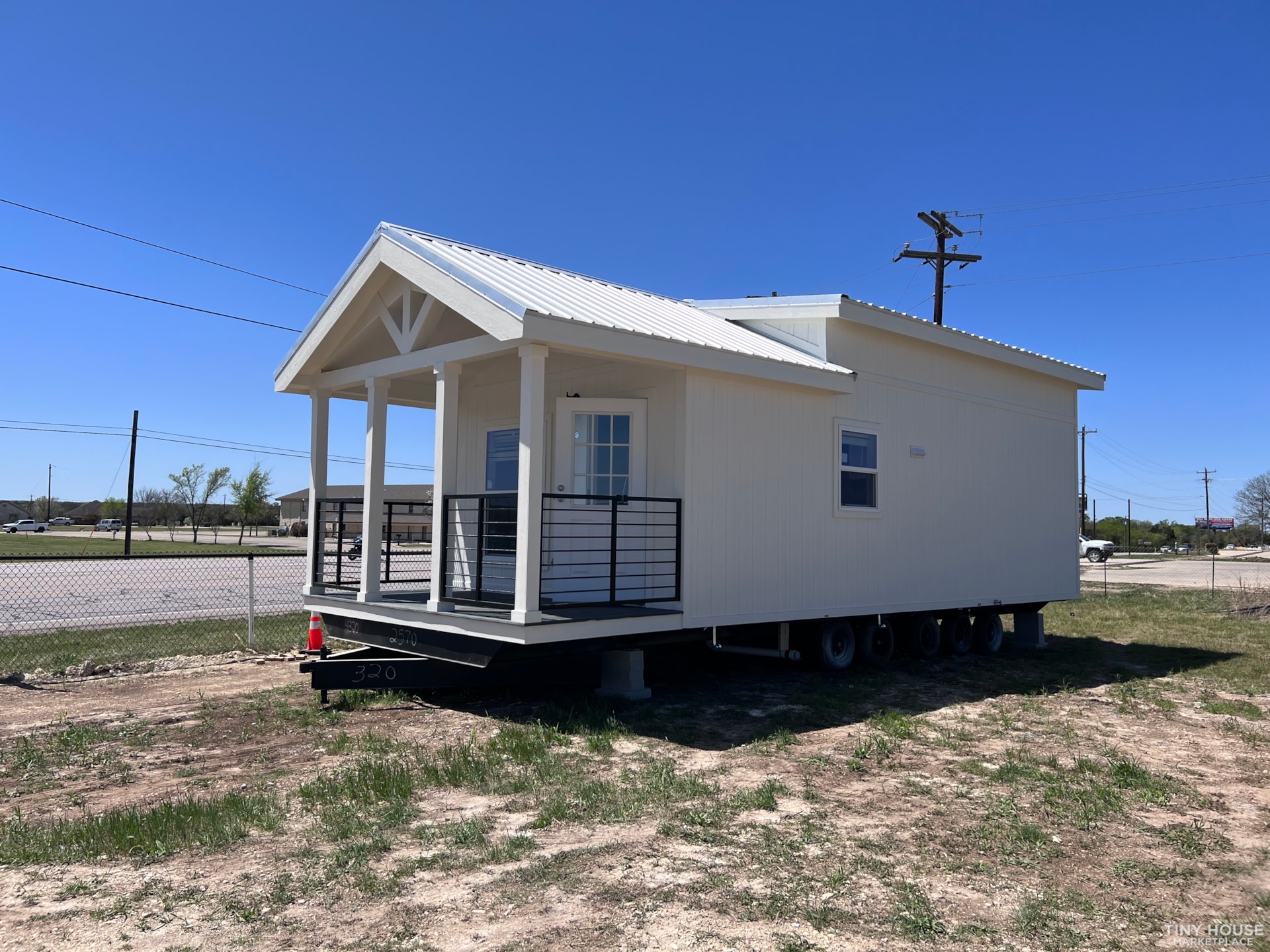 "The WILLOW" 2/1 with loft Tiny Home "READY NOW"
