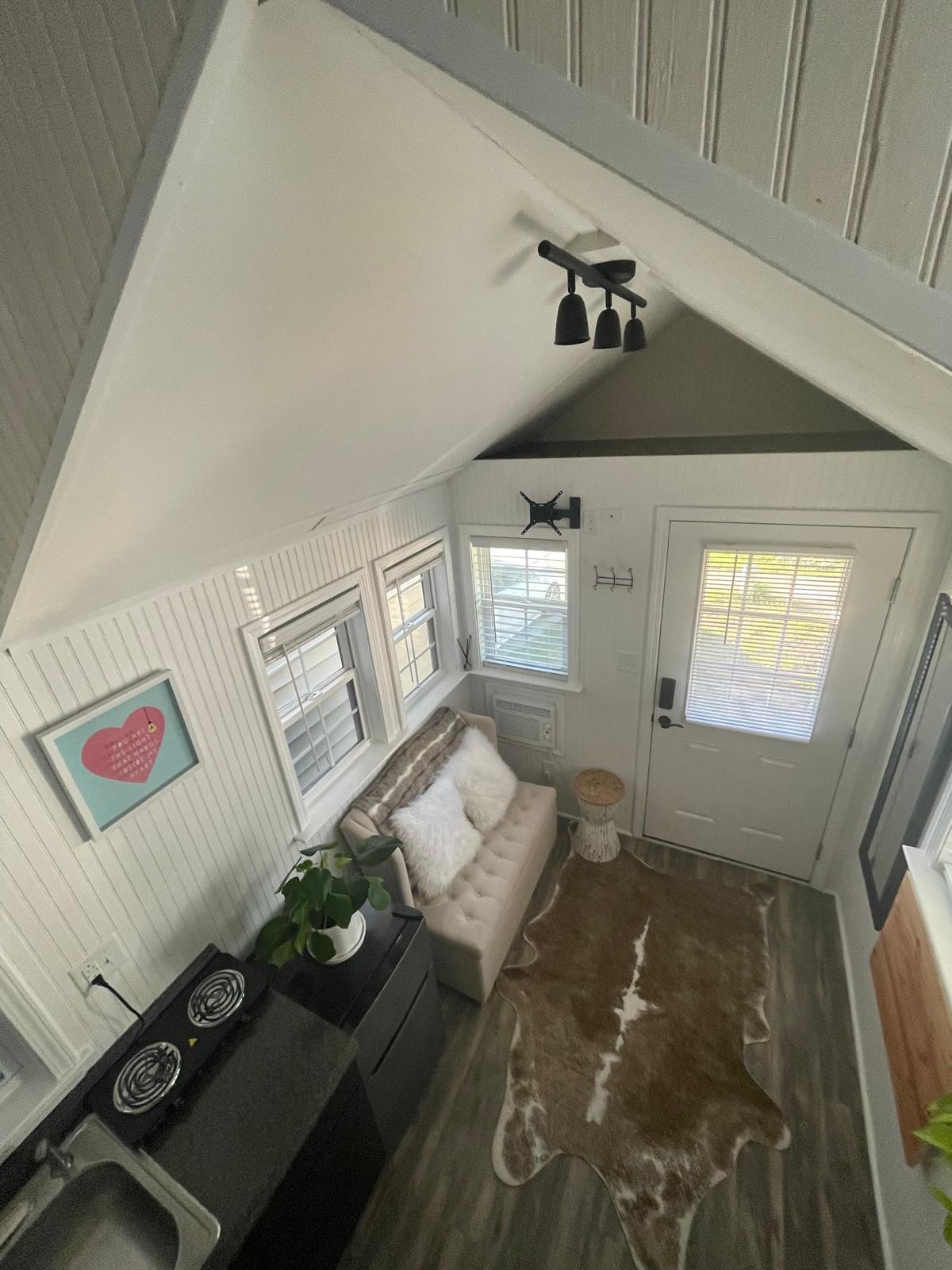 1 Bed. 1 Bath tiny Home for Sale, Charlotte, NC - Image 3 Thumbnail
