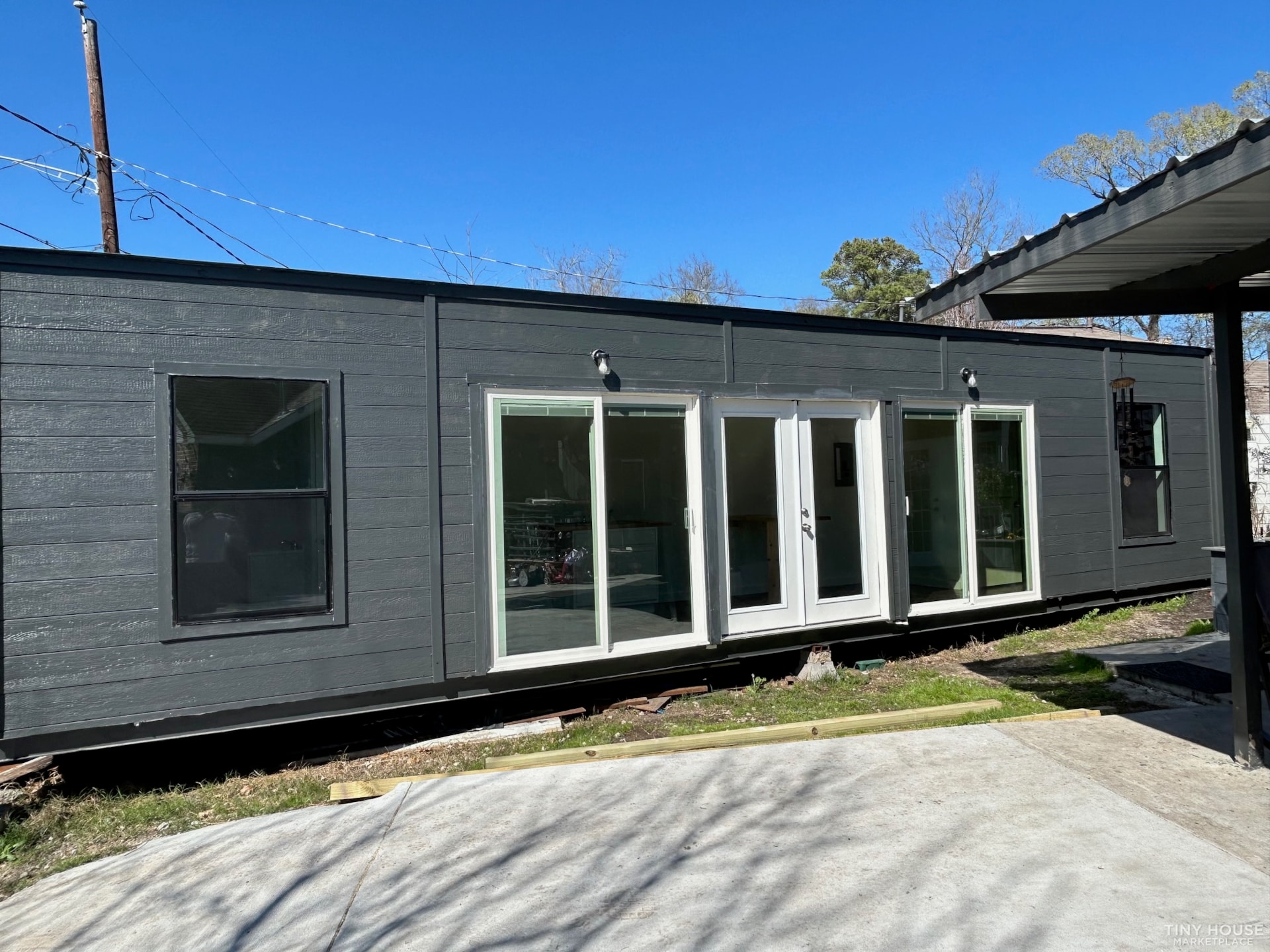 1 bedroom, 1 bath, 320 sqft shipping container home - Image 2 Thumbnail