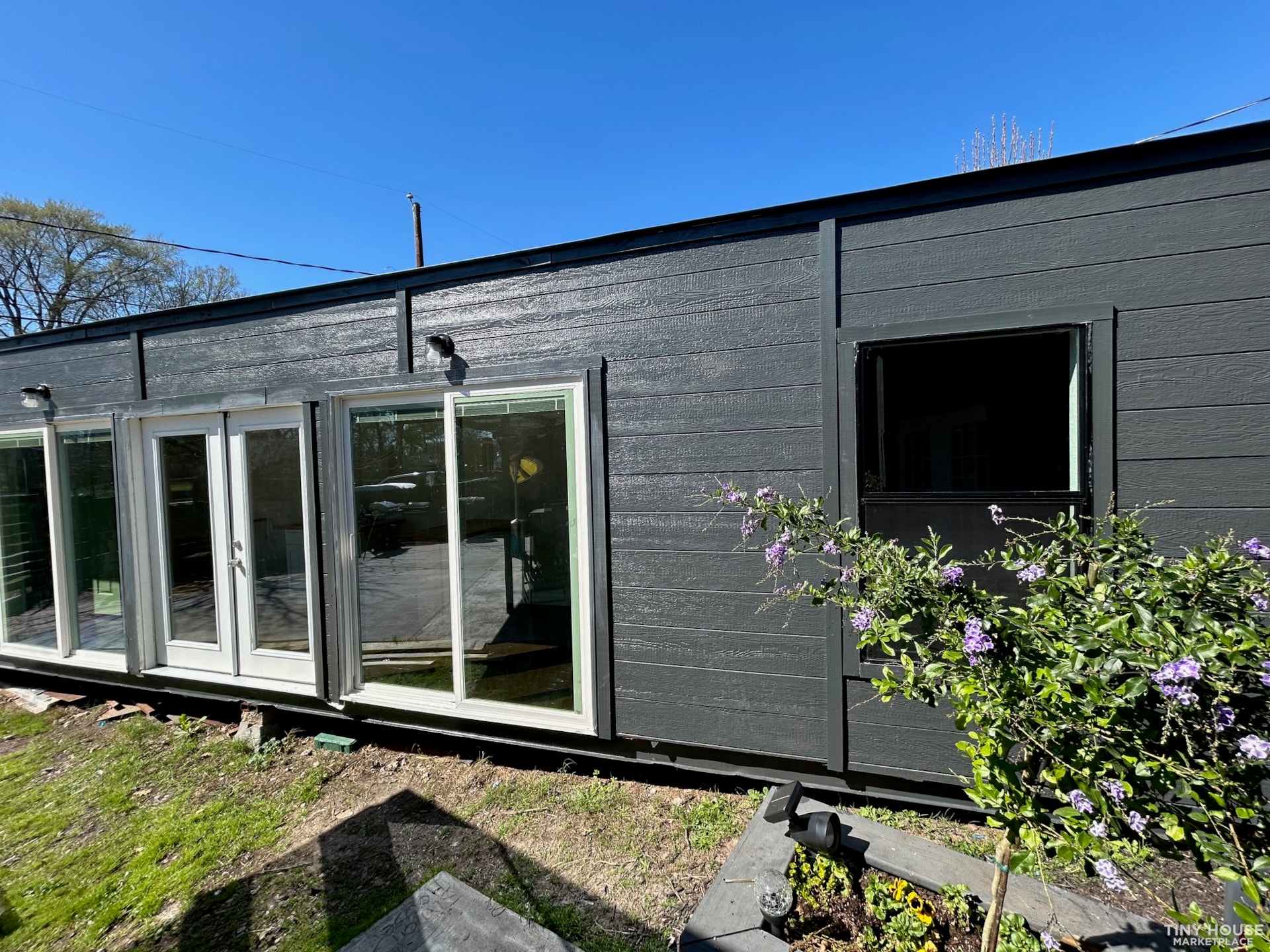 1 bedroom, 1 bath, 320 sqft shipping container home - Image 3 Thumbnail