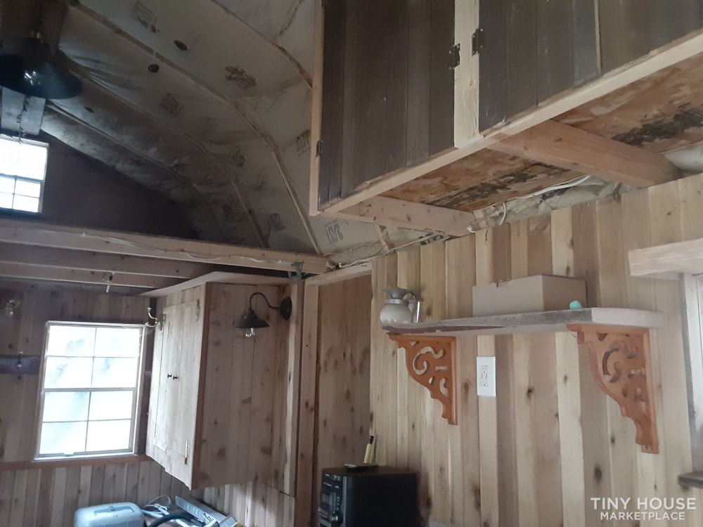 10 x 20 Barn Style Tiny House. Wired for off or on grid. - Image 3 Thumbnail