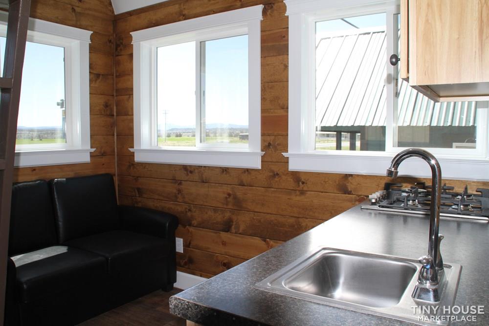 10x16 Lofted Barn - Image 3 Thumbnail