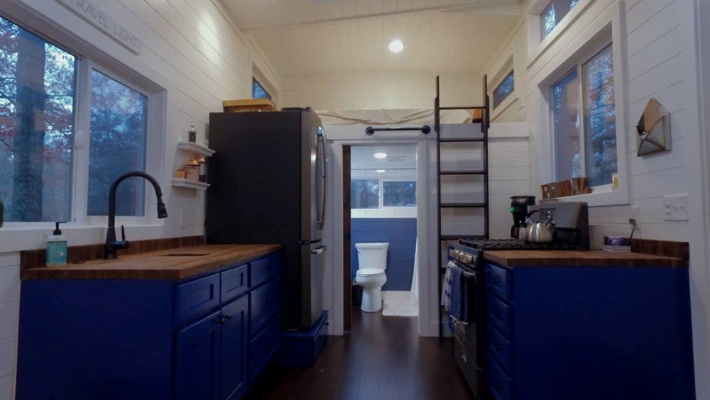 10x30 GORGEOUS Tiny House For Sale - Image 4 Thumbnail
