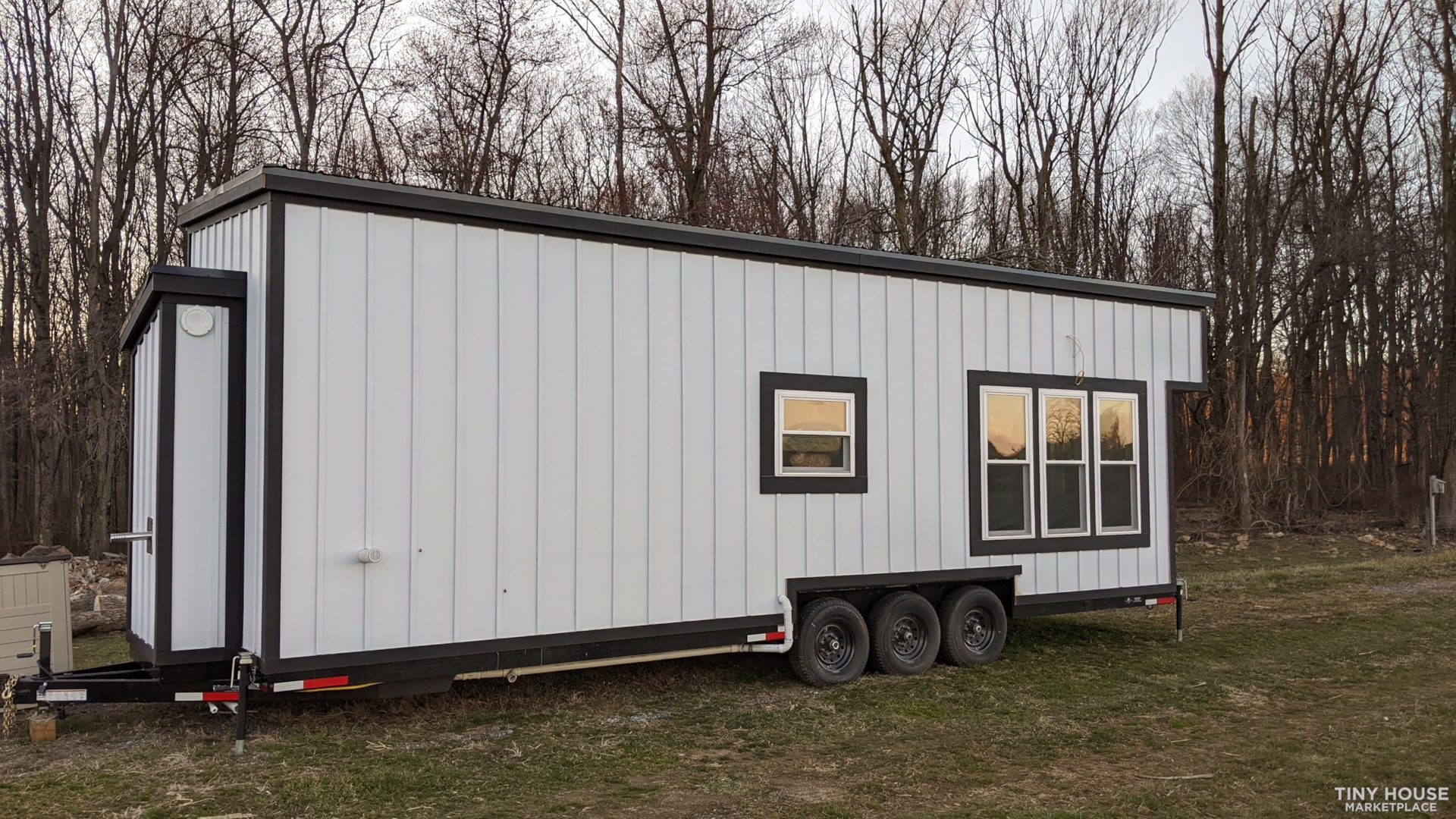 10x30 Modern Tiny House - Image 2 Thumbnail