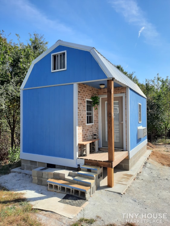 12'x20' Lofted Cabin in Iowa - Image 2 Thumbnail