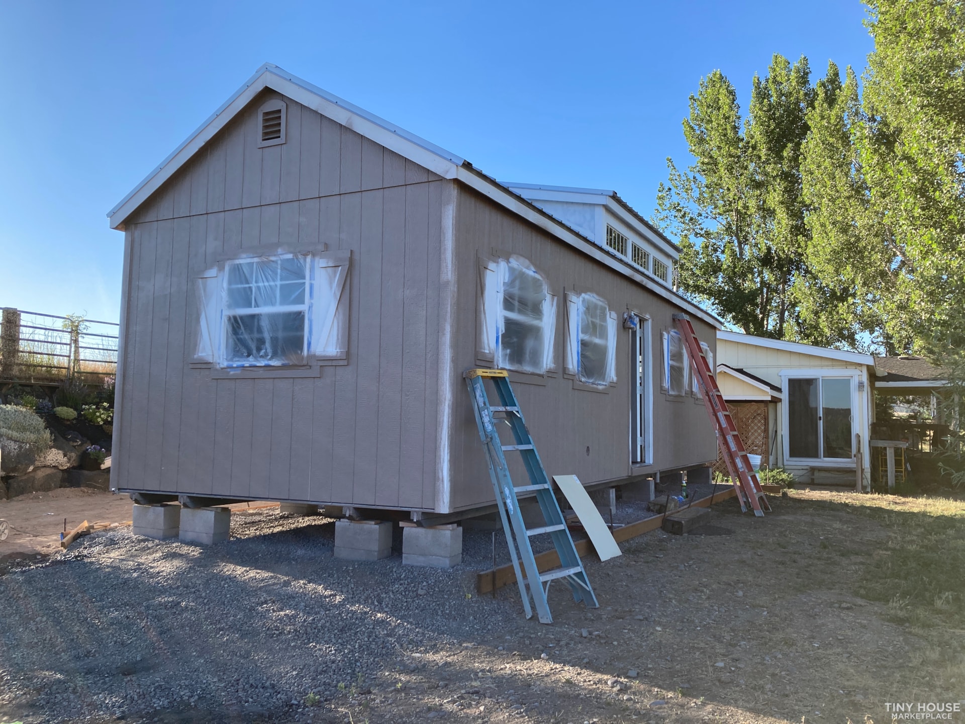 12’x32’ Summit Structures Tiny Home on skids - Image 4 Thumbnail