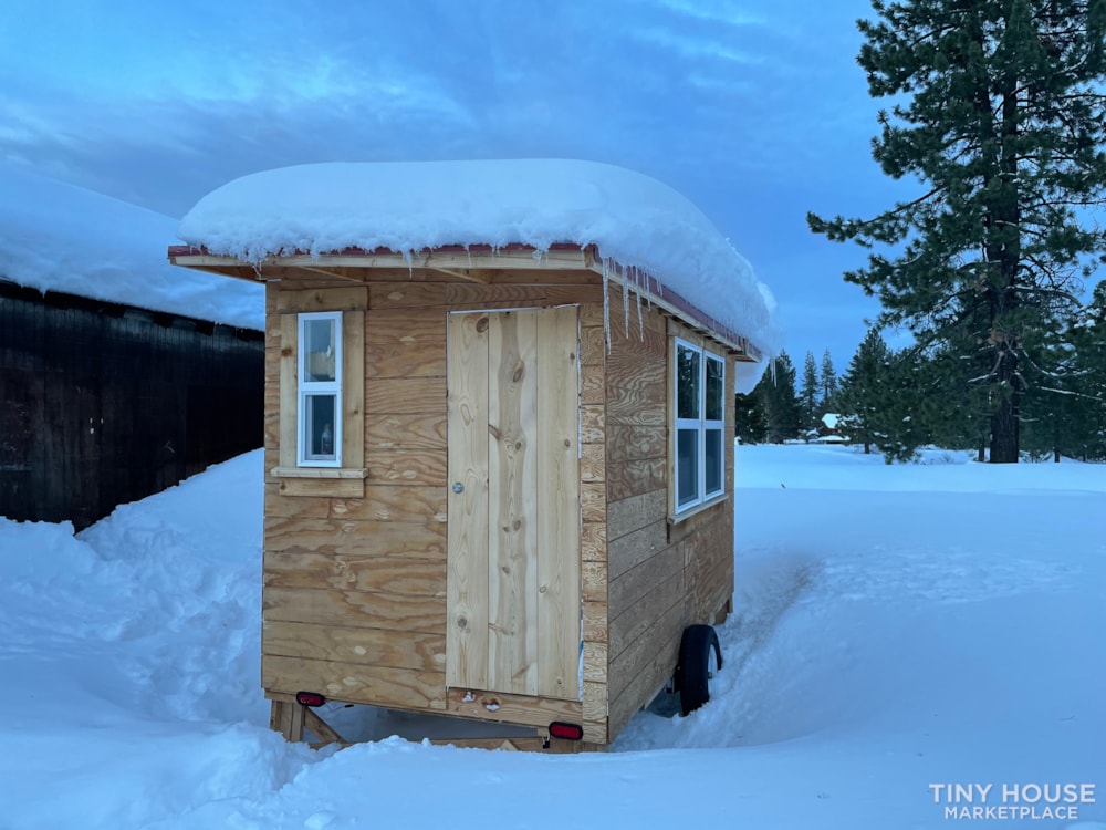 120' sq ft Studio, 17' off-grid tiny, Renogy Solar, customizable + insulated! - Image 4 Thumbnail