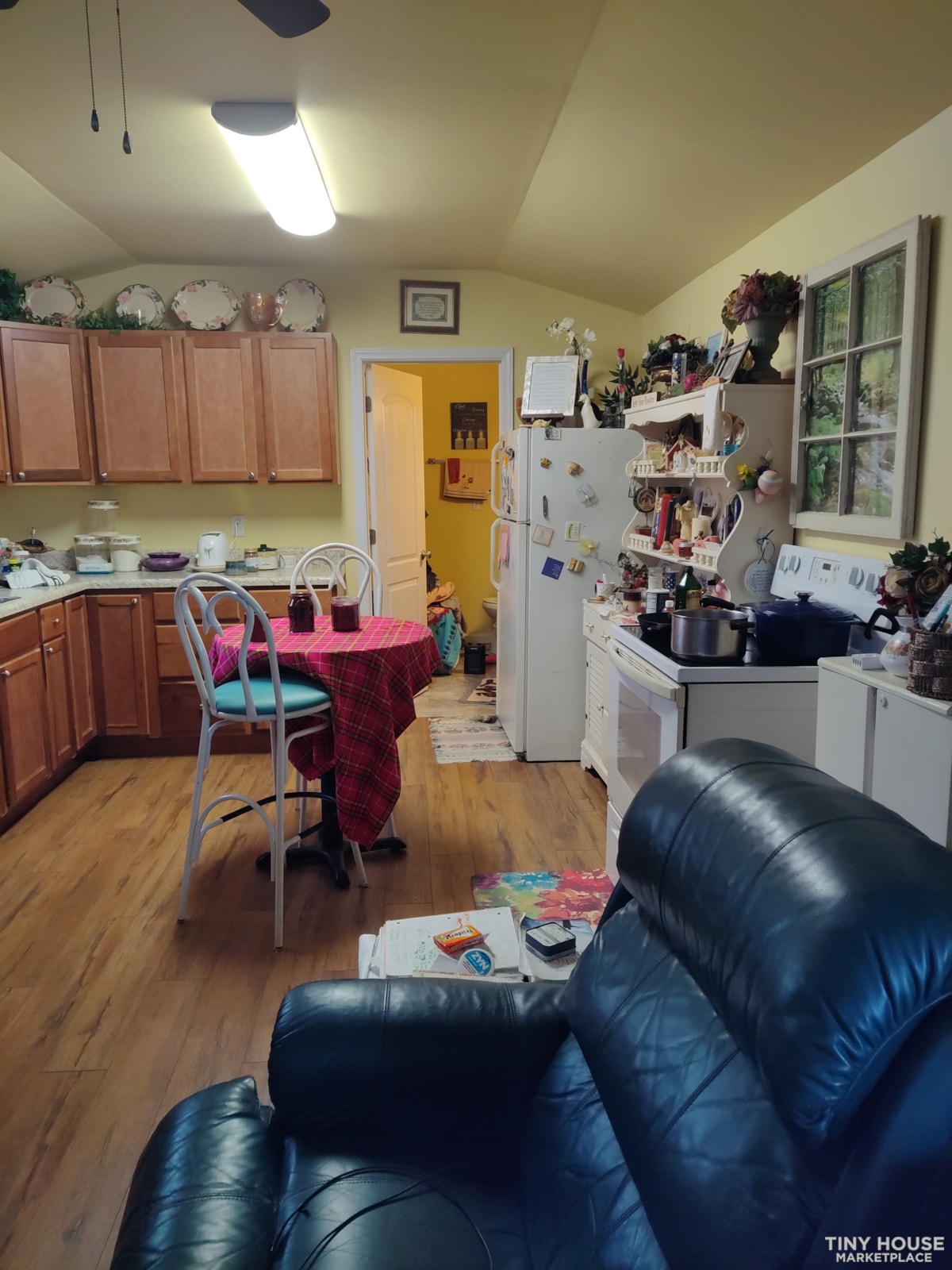 12x32  384 square feet  - Image 2 Thumbnail