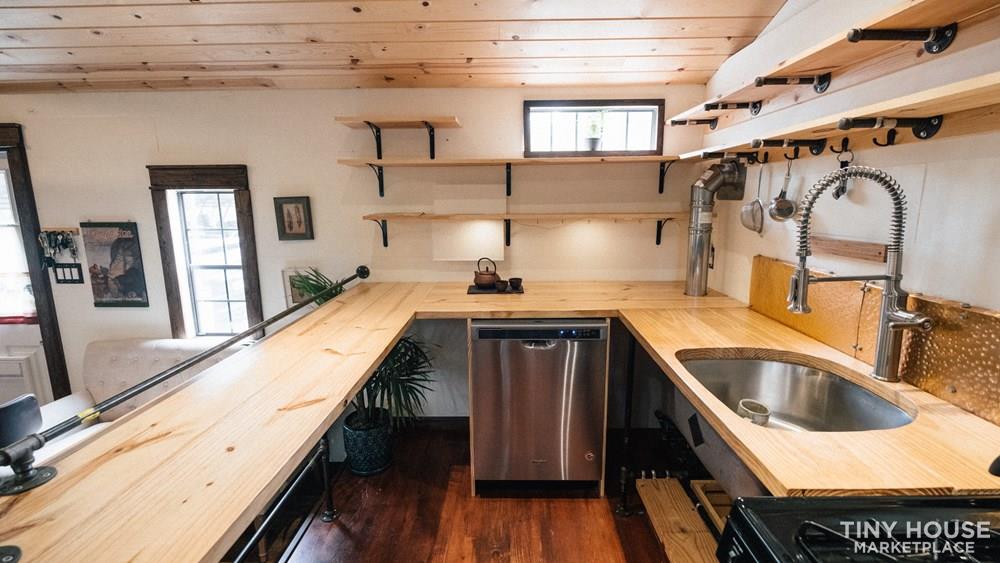 12x32 Modern Farmhouse ADU - Image 3 Thumbnail