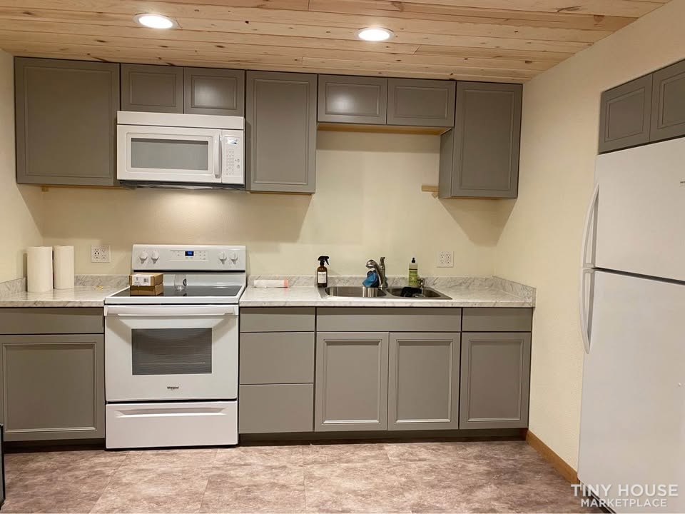 14x28 Cabin - Image 2 Thumbnail
