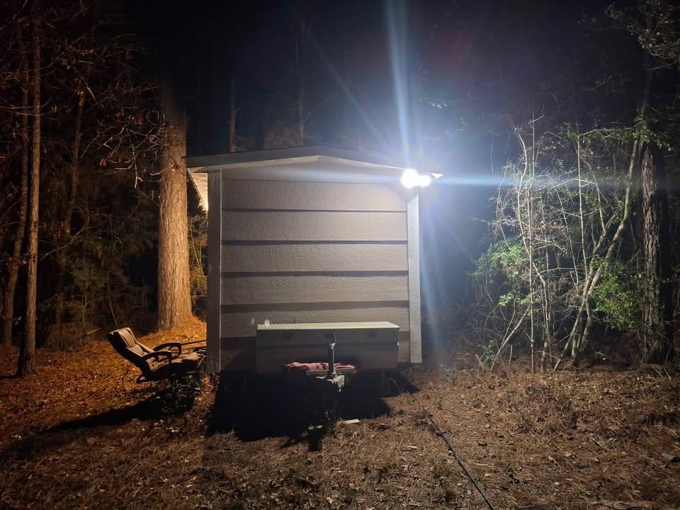 16x8 Portable Cabin on Dual Axle Trailer - Image 2 Thumbnail