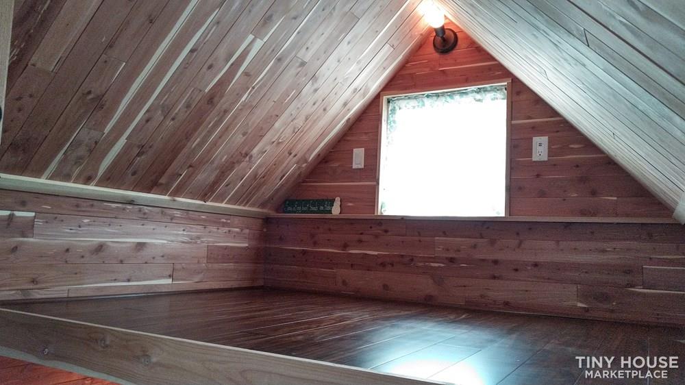 18' cedar tiny - Image 4 Thumbnail