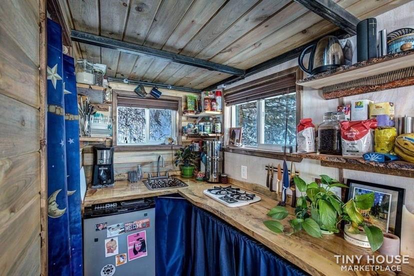 18 ft Tiny Home - Image 3 Thumbnail