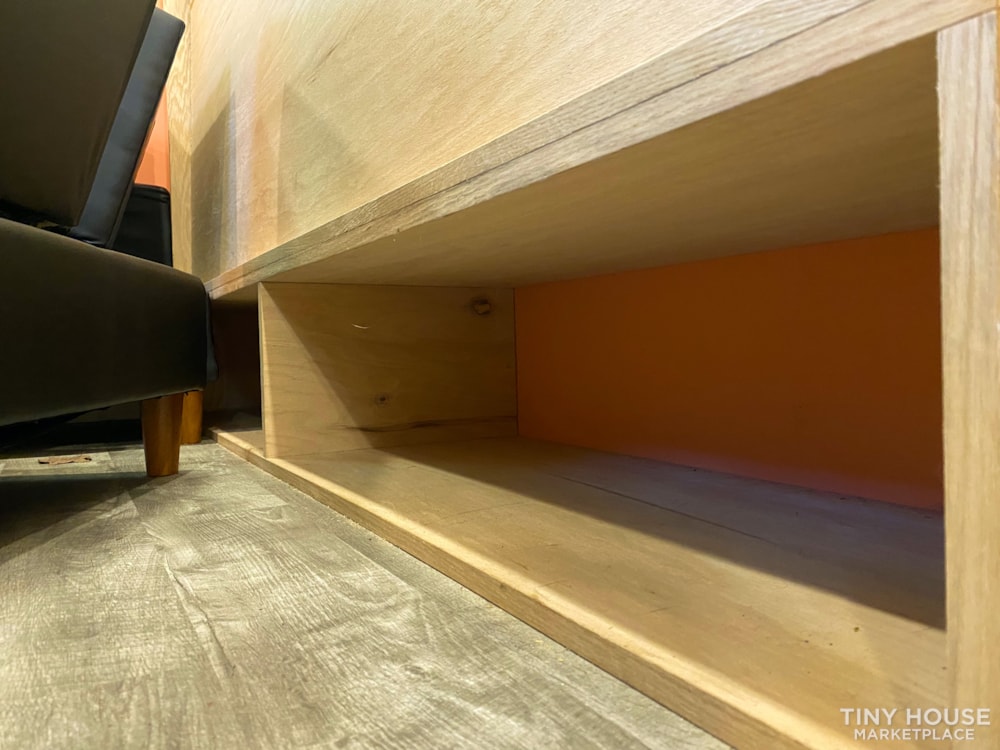 18' Tiny Home on Wheels - Image 4 Thumbnail