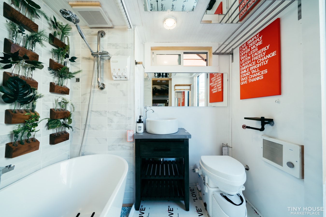 18ft Tiny House with Bathtub - Image 4 Thumbnail
