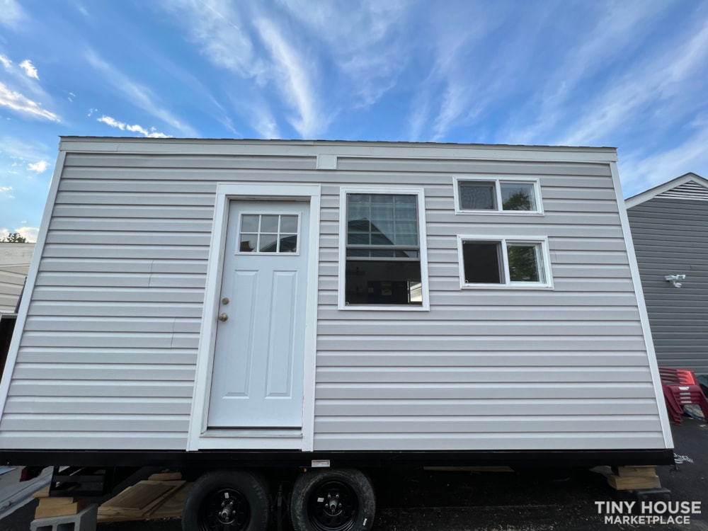 18x8’ Tiny Home on Wheels - Image 1 Thumbnail