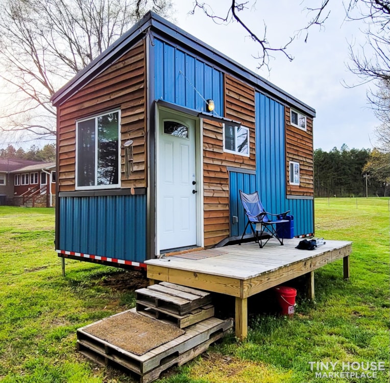 190 Sq Ft Cozy Blue Tiny Home