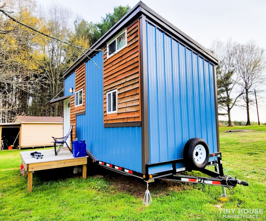 190 Sq Ft Cozy Blue Tiny Home - Image 2 Thumbnail