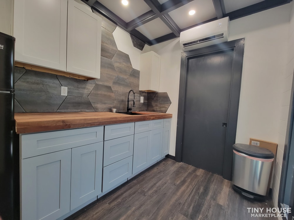 190sq foot container home. Uniquely large Kitchen and Shower. - Image 4 Thumbnail