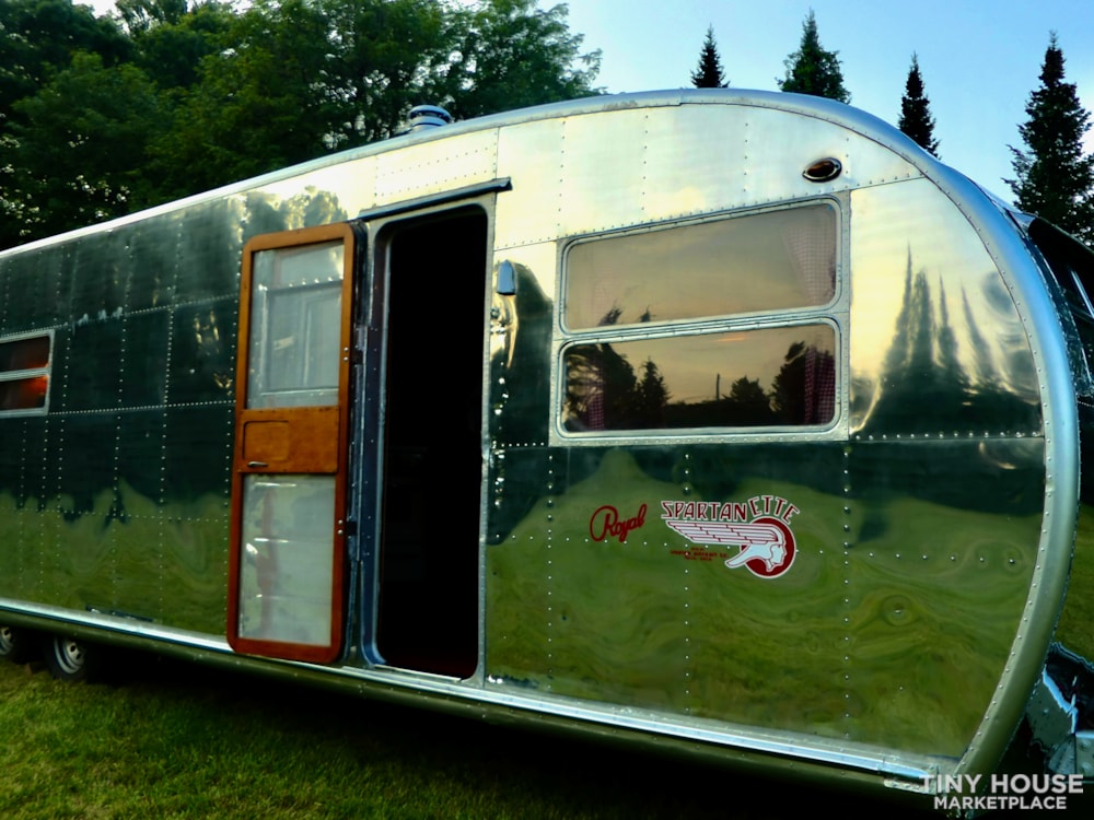 1953 Spartan Royal Spartanette - Image 2 Thumbnail