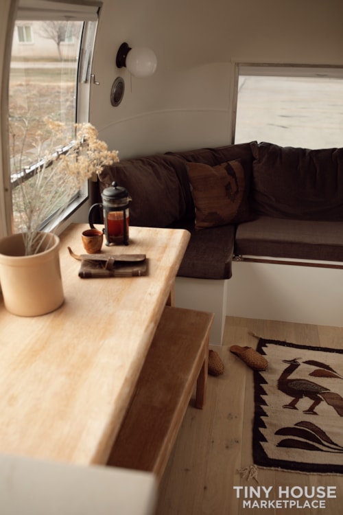 1967 Airstream 30ft Sovereign Full Restoration, Iconic Tiny Home Opportunity - Image 4 Thumbnail