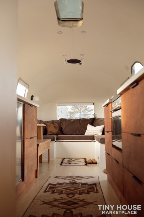 1967 Airstream 30ft Sovereign Full Restoration, Iconic Tiny Home Opportunity - Image 3 Thumbnail