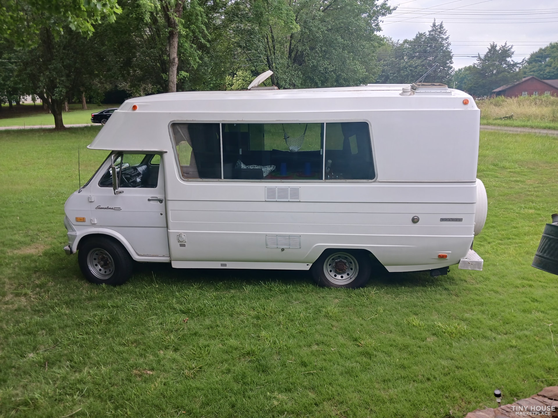 1971 Ford Econoline 300 Balboa Travel Camper Van - FULLY RENNOVATED - Image 2 Thumbnail