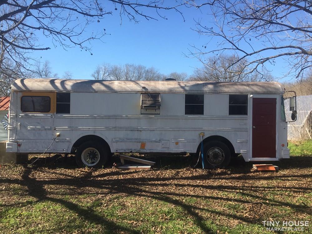 1992 International Skoolie Conversion - Image 2 Thumbnail