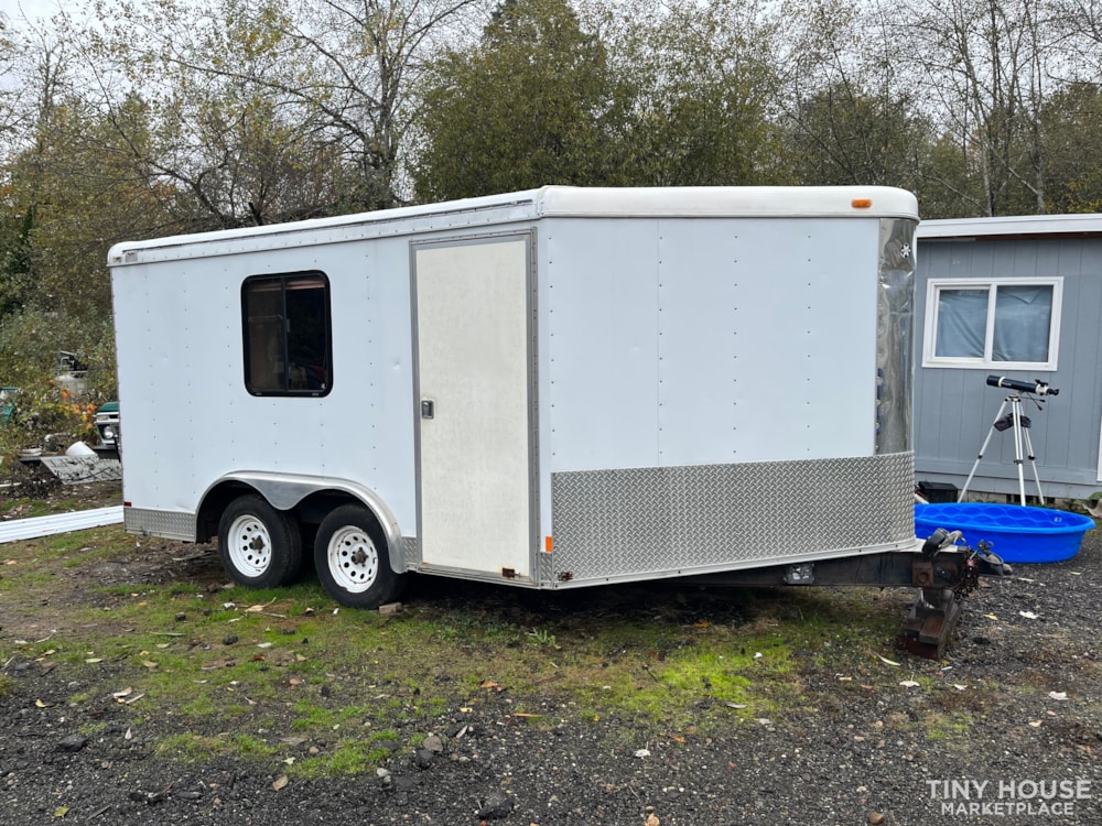 1999 first interstate enclosed trailer  - Image 2 Thumbnail
