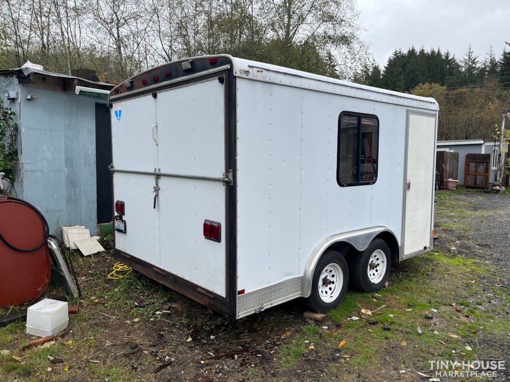 1999 first interstate enclosed trailer  - Image 3 Thumbnail
