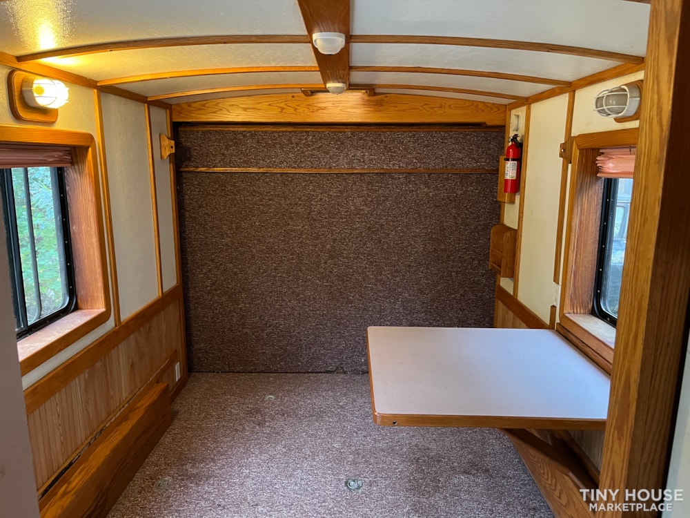 1999 first interstate enclosed trailer  - Image 4 Thumbnail