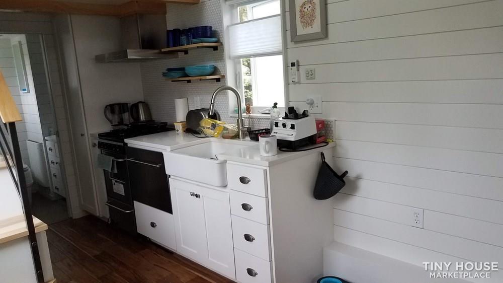 2 bedroom, 31' tiny house on wheels for sale - Image 4 Thumbnail