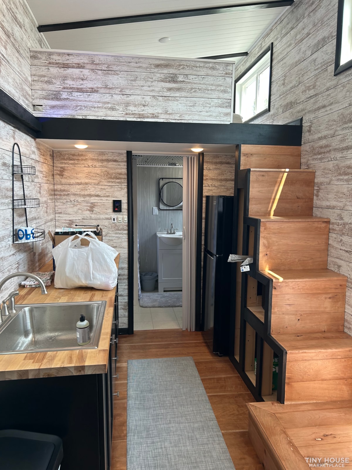 2BRM 1 spacious bathroom. Interior recently finished  - Image 4 Thumbnail
