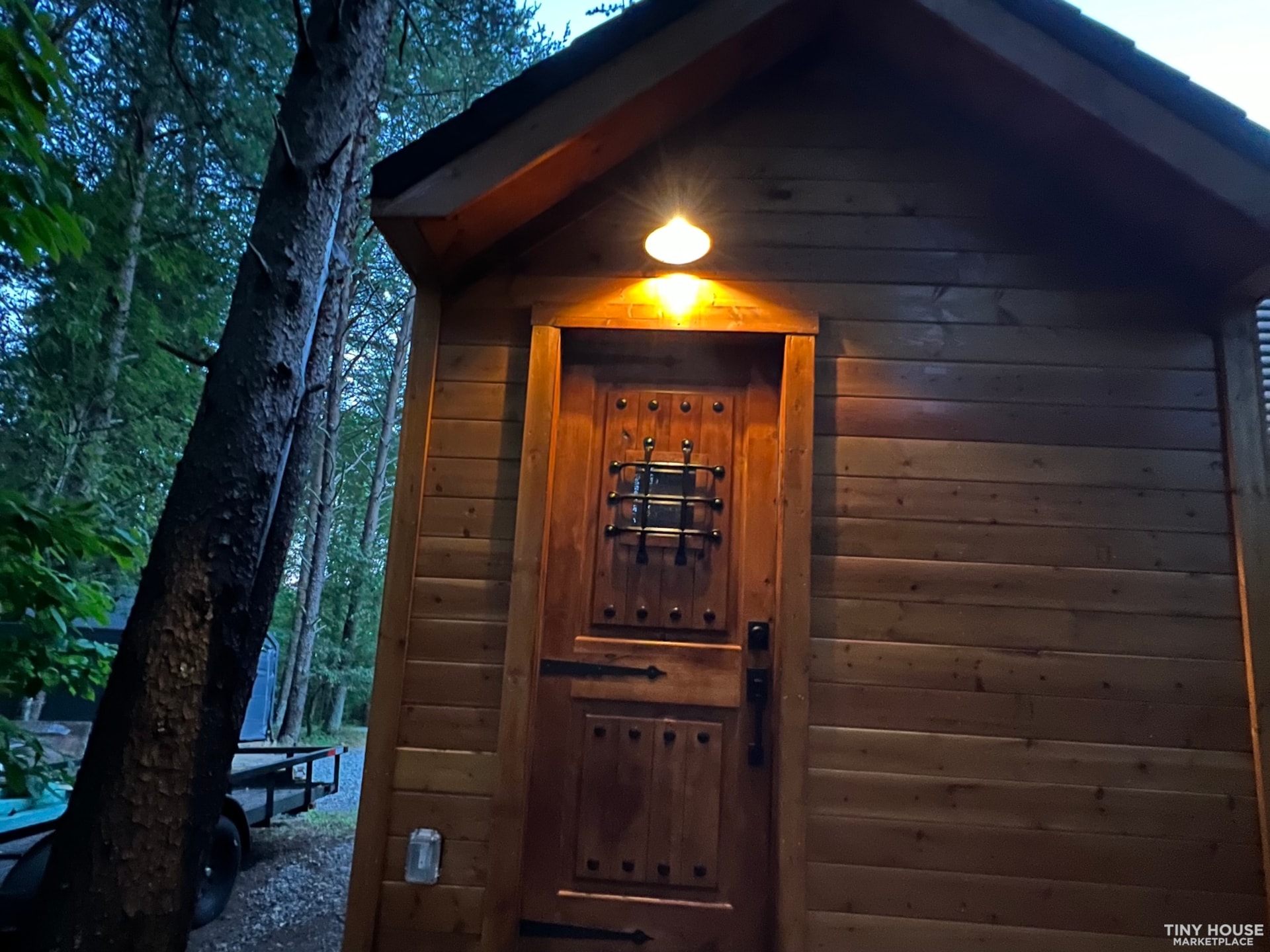 20’ Charming Rustic Tiny House On Wheels