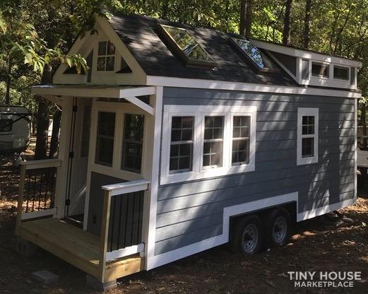 20’ Craftsman Style Built by Licensed Builder! Barely used! 282 Sq. Ft - Image 2 Thumbnail