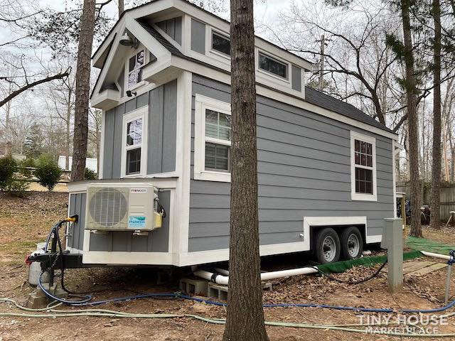 20’ Craftsman Style Built by Licensed Builder! Barely used! 282 Sq. Ft - Image 3 Thumbnail