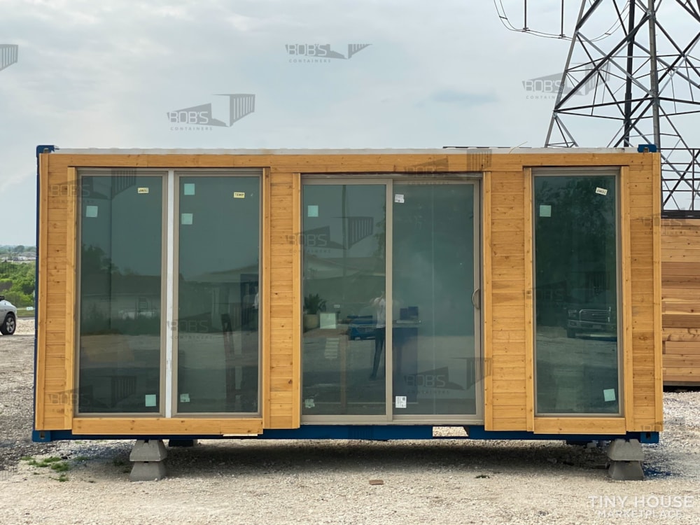 20 ft Container - "The Olmos" Model