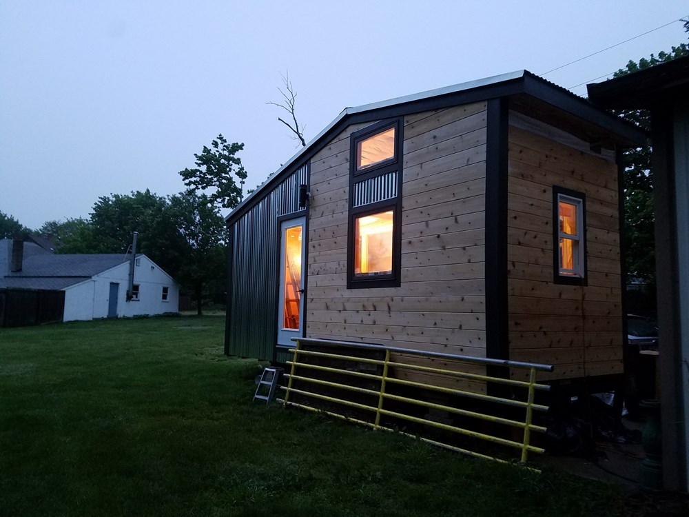 20 ft Modern Tiny Home on Wheels - Image 3 Thumbnail